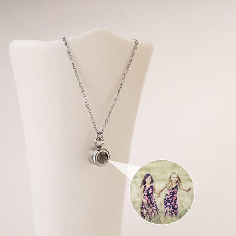 Personalized Photo Projection Necklace Custom Bubble Projection Photo Necklace Picture