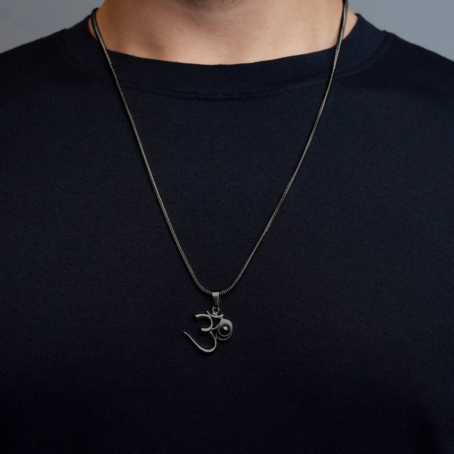 🕉️ Shiva OM Pendant with Hidden Adiyogi Photo – Silver Finish
