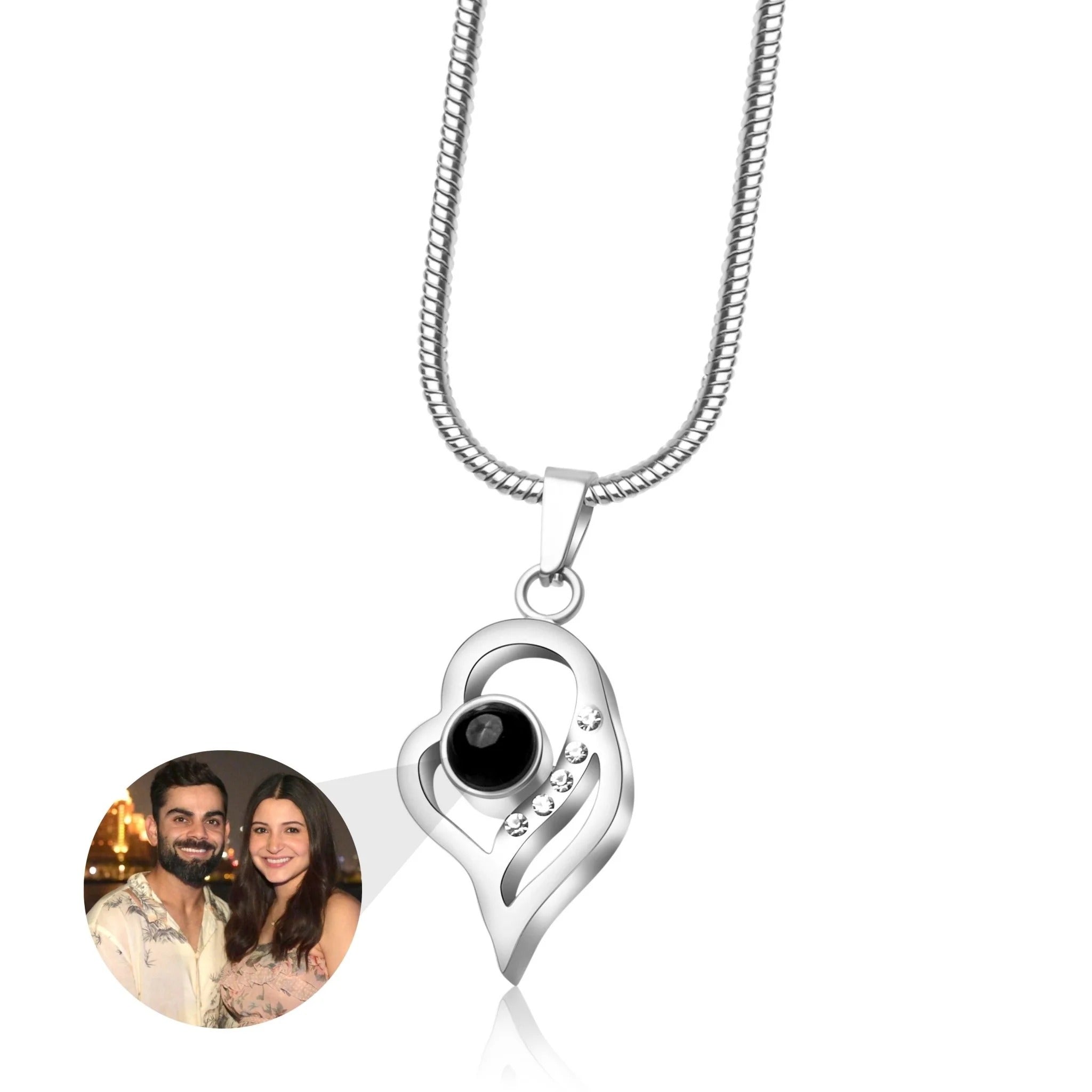 💖✨ Dazzling Heart Projection Photo Necklace